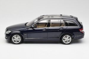 Mercedes C-Class S204 T-Modell Tanzanite Zils AUTOart 1:18 B66962352 Metāls — attēls 4 no 8
