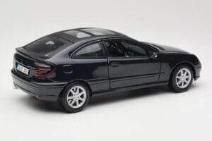 Mercedes C-Class Sports Coupe CL203 Zils Maisto 1:18 B66962124 Metāls — attēls 3 no 8