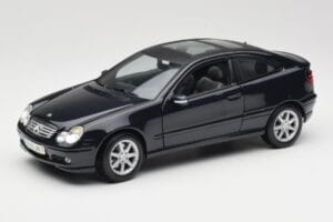 Mercedes C-Class Sports Coupe CL203 Zils Maisto 1:18 B66962124 Metāls