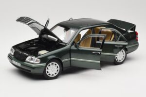 Mercedes C-Class W202 Malachite Green Norev 1:18 183372 Metāls — attēls 2 no 8