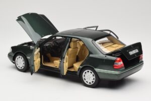 Mercedes C-Class W202 Malachite Green Norev 1:18 183372 Metāls — attēls 3 no 8