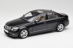Mercedes C-Class W204 Avantgarde Obsidian Melns AUTOart 1:18 76264-R1 Metāls