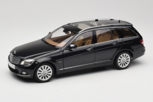 Mercedes C-Class W204 Estate Obsidian Black AUTOart 1:18 B66962349 Metāls