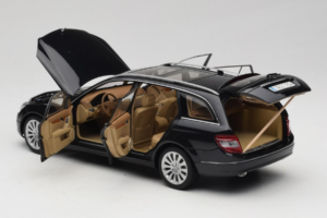 Mercedes C-Class W204 Estate Obsidian Black AUTOart 1:18 B66962349 Metāls — attēls 5 no 8