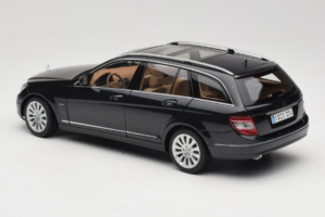 Mercedes C-Class W204 Estate Obsidian Black AUTOart 1:18 B66962349 Metāls — attēls 7 no 8