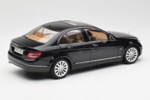 Mercedes C-Class W204 Obsidian Melns AUTOart 1:18 B66962365 Metāls — attēls 3 no 8
