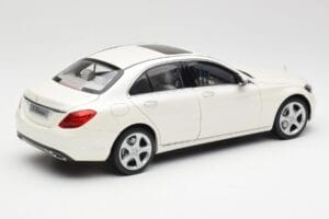 Mercedes C-Class W205 Diamond Balts Metaliks Norev 1:18 B66960256 Metāls — attēls 3 no 8
