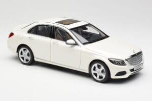 Mercedes C-Class W205 Diamond Balts Metaliks Norev 1:18 B66960256 Metāls — attēls 6 no 8