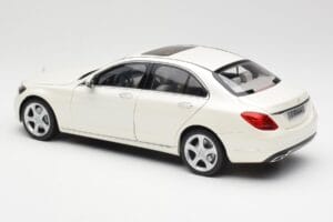 Mercedes C-Class W205 Diamond Balts Metaliks Norev 1:18 B66960256 Metāls — attēls 7 no 8