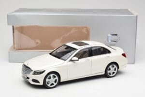 Mercedes C-Class W205 Diamond Balts Metaliks Norev 1:18 B66960256 Metāls — attēls 8 no 8