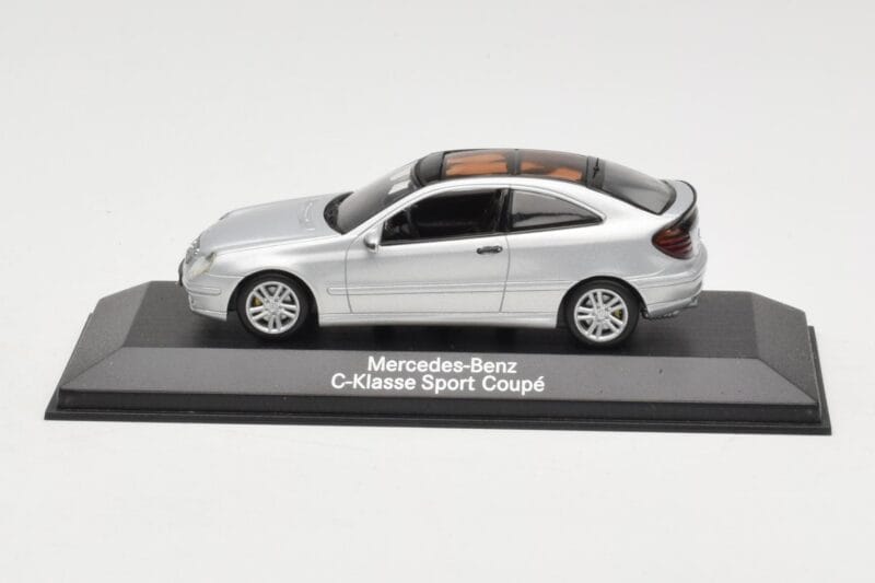 Mercedes C-Class W203 Sport Coupe Sudrabs Minichamps 1:43 B66961916 Metāls