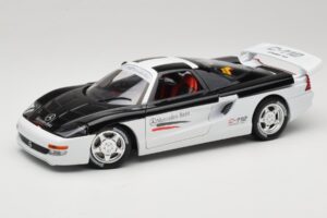 Mercedes C112 Sport Balts & Melns Guiloy 1:18 68521 Metāls