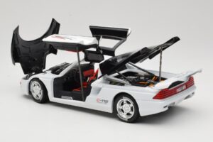 Mercedes C112 Sport Balts & Melns Guiloy 1:18 68521 Metāls — attēls 5 no 8
