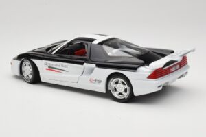 Mercedes C112 Sport Balts & Melns Guiloy 1:18 68521 Metāls — attēls 7 no 8