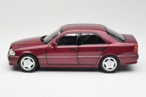 Mercedes AMG C36 W202 Almandine Sarkans Norev 1:18 B66040706 Metāls — attēls 4 no 8