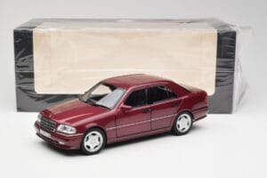 Mercedes AMG C36 W202 Almandine Sarkans Norev 1:18 B66040706 Metāls — attēls 8 no 8