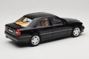 Mercedes C36 AMG W202 Obsidian Black Metallic Norev 1:18 183381 Metāls — attēls 3 no 8