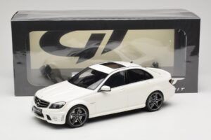 Mercedes C63 AMG W204 Diamond White GT Spirit 1:18 GT928 Sveķi — attēls 6 no 6