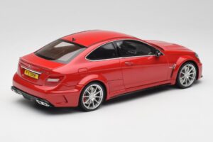 Mercedes AMG C63 W204 Sarkans 2nd Choice GT Spirit 1:18 GT065-D1 Sveķi — attēls 2 no 6