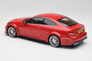 Mercedes AMG C63 W204 Sarkans 2nd Choice GT Spirit 1:18 GT065-D1 Sveķi — attēls 5 no 6