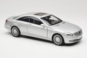Mercedes CL-Class C216 Sudrabs AUTOart 1:18 76164 Metāls — attēls 6 no 8