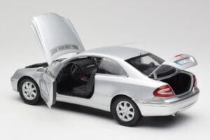 Mercedes CLK 500 C209 Sudrabs Kyosho 1:18 B66962144 Metāls — attēls 5 no 8
