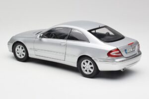 Mercedes CLK 500 C209 Sudrabs Kyosho 1:18 B66962144 Metāls — attēls 7 no 8