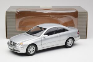 Mercedes CLK 500 C209 Sudrabs Kyosho 1:18 B66962144 Metāls — attēls 8 no 8