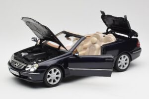 Mercedes CLK 500 W209 Kabriolets Tumši Zils Metaliks Kyosho 1:18 B66962174 Metāls — attēls 2 no 9