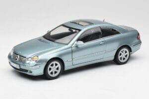 Mercedes CLK 500 W209 Gaiši Zils Metaliks Kyosho 1:18 B66962192 Metāls