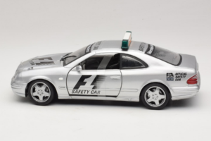 Mercedes AMG CLK 55 F1 Safety Car Maisto 1:18 B66005234 Metāls — attēls 3 no 6