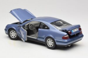 Mercedes CLK C208 Violets Anson 1:18 30330 Metāls — attēls 5 no 8