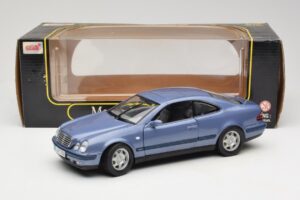 Mercedes CLK C208 Violets Anson 1:18 30330 Metāls — attēls 8 no 8