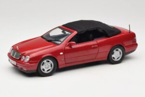Mercedes CLK A208 Kabriolets Sarkans Anson 1:18 30338 Metāls