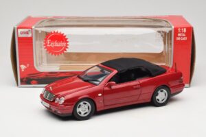 Mercedes CLK A208 Kabriolets Sarkans Anson 1:18 30338 Metāls — attēls 8 no 8