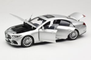 Mercedes CLS C257 Sudrabs Norev 1:18 183489 Metāls — attēls 2 no 8