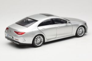 Mercedes CLS C257 Sudrabs Norev 1:18 183489 Metāls — attēls 3 no 8