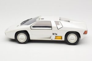 Mercedes CW311 White Metallic BoS Models 1:18 BOS198 Sveķi — attēls 3 no 6