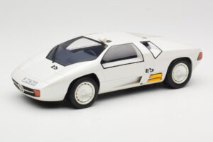 Mercedes CW311 White Metallic BoS Models 1:18 BOS198 Sveķi