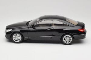 Mercedes E-Class Coupe C207 Obsidian Black Metallic Norev 1:18 B66962418 Metāls — attēls 4 no 8