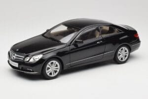 Mercedes E-Class Coupe C207 Obsidian Black Metallic Norev 1:18 B66962418 Metāls