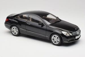Mercedes E-Class Coupe C207 Obsidian Black Metallic Norev 1:18 B66962418 Metāls — attēls 6 no 8