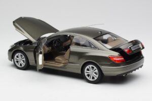 Mercedes E-Class Coupe C207 Titanite Pelēks Metaliks Minichamps 1:18 B66962419 Metāls — attēls 5 no 8
