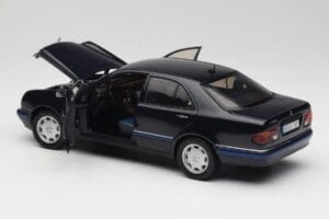 Mercedes E-Class W210 E320 Melns Sun Star 1:18 1151 Metāls — attēls 5 no 8