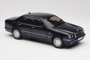 Mercedes E-Class W210 E320 Melns Sun Star 1:18 1151 Metāls — attēls 6 no 8