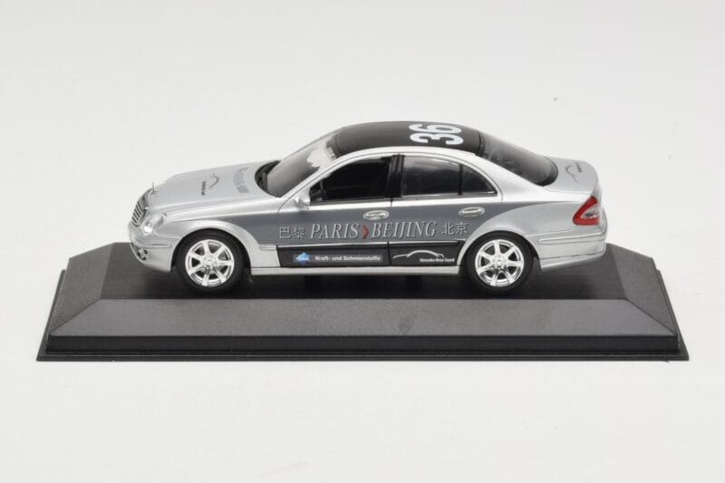 Mercedes E-Class W211 #36 Paris-Beijing 2006 Replacement Box Minichamps 1:43 B66962270-R Metāls