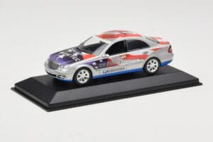 Mercedes E-Class W211 #11 Bluetec Paris-Beijing 2006 Minichamps 1:43 B66962267-R Metāls — attēls 2 no 4