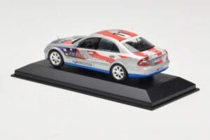 Mercedes E-Class W211 #11 Bluetec Paris-Beijing 2006 Minichamps 1:43 B66962267-R Metāls — attēls 3 no 4