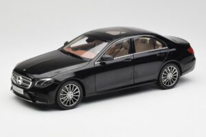 Mercedes E-Class W213 Obsidian Melns iScale 1:18 B66960380 Metāls