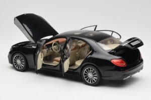 Mercedes E-Class W213 Obsidian Melns iScale 1:18 B66960380 Metāls — attēls 5 no 8